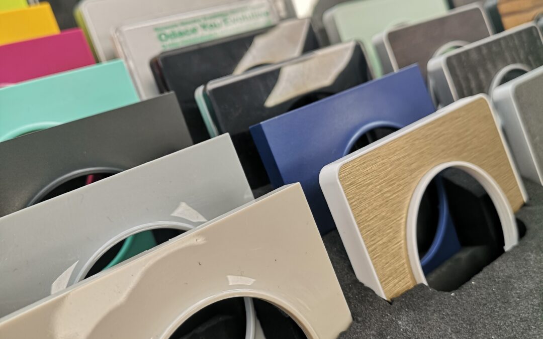 Plaques de finitions gamme Odace You